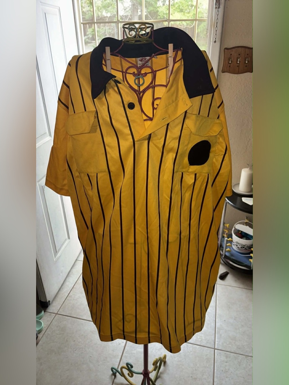 Men's Yellow Pinstripe Short-Sleeve Shirt with Contrast Collar